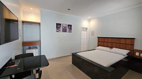 Economy Double Room | Free WiFi