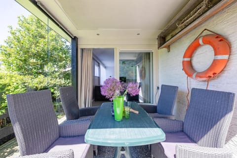 Apartment | Outdoor dining