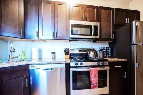 Apartment, 2 Bedrooms | Private kitchen | Fridge, oven, coffee/tea maker