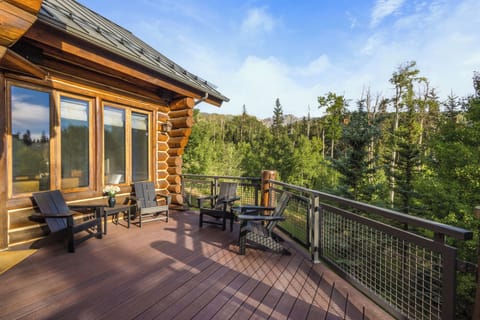 2.0-slopeside-chateau-telluride-upper-deck-6