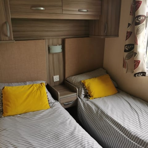 Cabin | Iron/ironing board, free WiFi, bed sheets