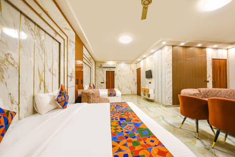 Premium Room | Egyptian cotton sheets, premium bedding, in-room safe, free WiFi