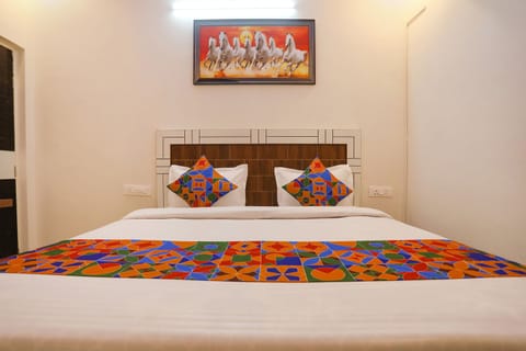 Deluxe Room | Egyptian cotton sheets, premium bedding, in-room safe, free WiFi