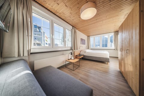 Comfort Double Room | In-room safe, blackout drapes, free WiFi