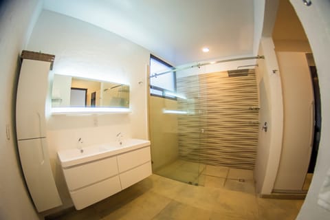 Executive Double Room, Garden View | Bathroom | Shower, towels, soap, shampoo