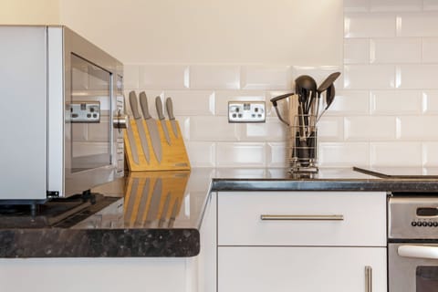 House, City View | Private kitchen | Toaster