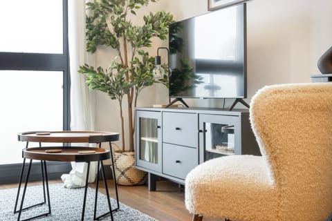 House, City View | Living area | Flat-screen TV