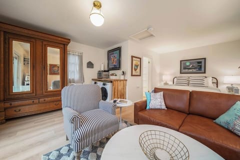 #stayinmydistrict The Coco Rose Private patio