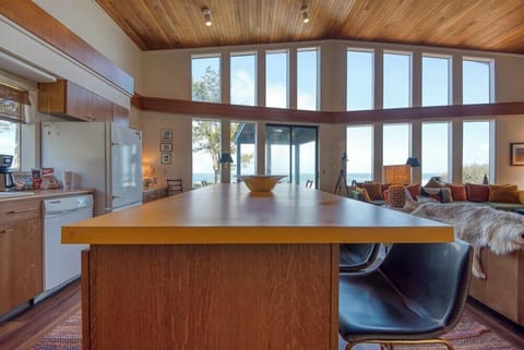 #StayinMyDistrict Cape Arag#StayinMyDistrict Cape Arago Sanctuary on the Sea #StayinMyDistrict #BookDirect