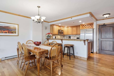 bordersll-406a-2868_54462331956_o