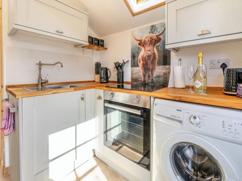 Kitchen | Ardlevale Cottage, Pitlochry