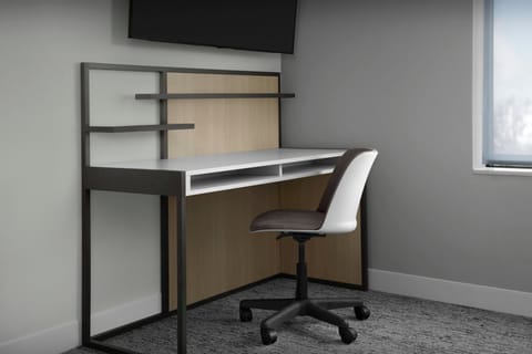 Iron/ironing board, bed sheets