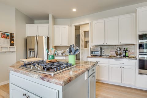 House (3 Bedrooms) | Interior