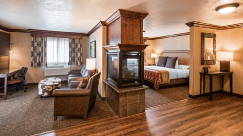Presidential Suite, 1 King Bed, Non Smoking, Fireplace | Premium bedding, pillowtop beds, in-room safe, desk
