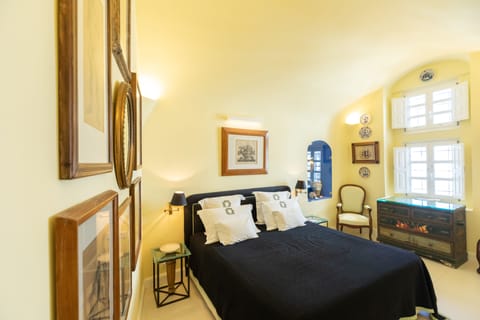 Suite (Sea) | 1 bedroom, hypo-allergenic bedding, minibar, in-room safe