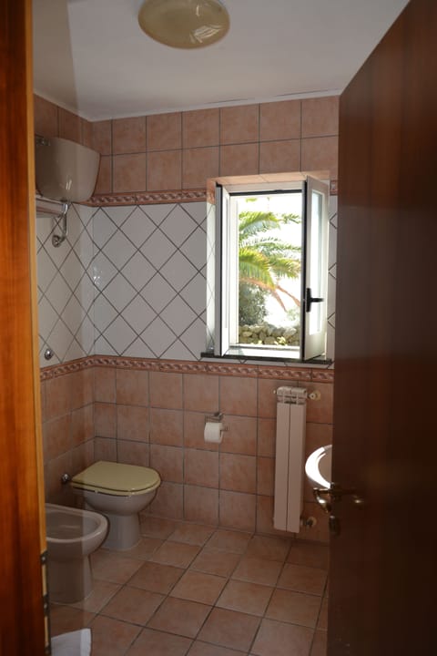 Superior Double Room, Sea View | Bathroom | Shower, hair dryer, towels, soap