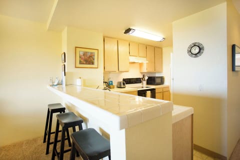 Castle at Makahu'ena at Po'ipu 4303 - Full Kitchen (7)