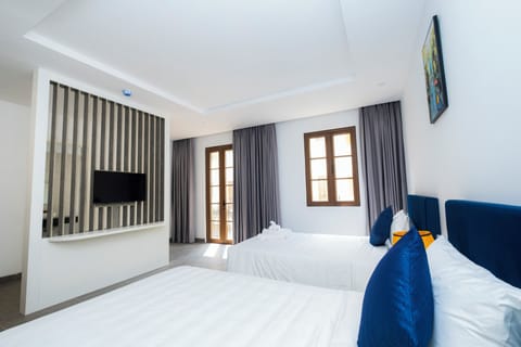 Deluxe Double or Twin Room, Balcony, City View | Desk, laptop workspace, free WiFi