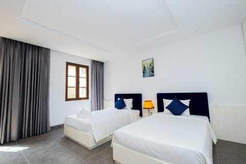 Deluxe Double or Twin Room, Balcony, City View | Desk, laptop workspace, free WiFi