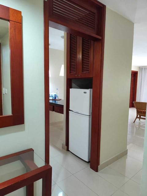 Deluxe Room, City View | Desk, iron/ironing board, free WiFi