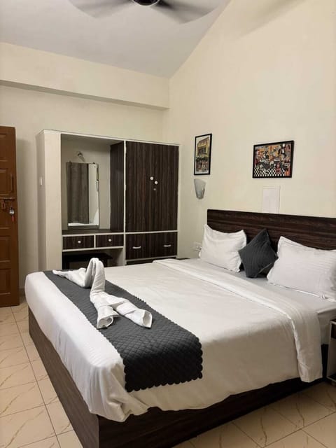 Deluxe Double Room | Free WiFi