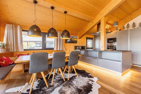 Premium Chalet # 07 mit Sauna & Whirlpool außen | Living area | 50-inch TV with satellite channels, fireplace