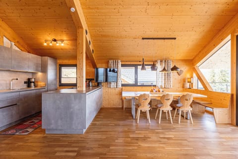 Superior Chalet # 02 mit Sauna & Whirlwanne innen | Living area | 50-inch TV with satellite channels, fireplace