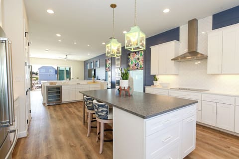 Island space with seating