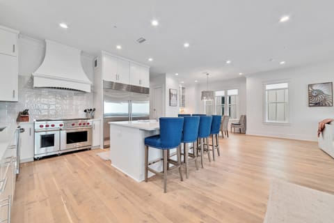 Kitchen with a breakfast bar