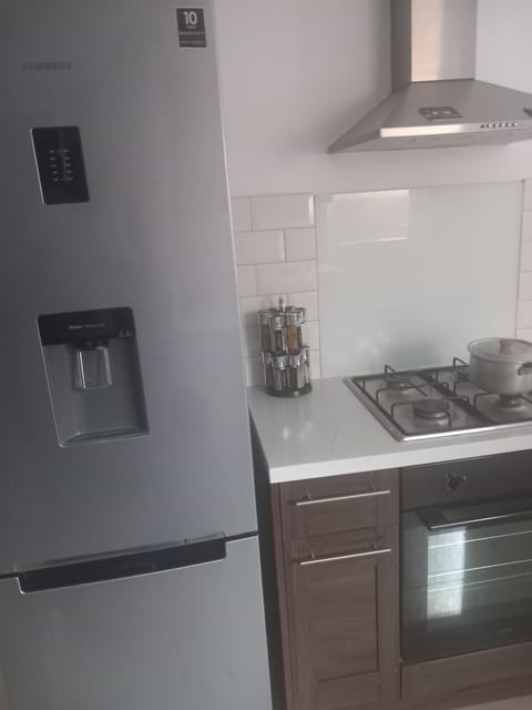 House | Private kitchen | Fridge, microwave, oven, stovetop