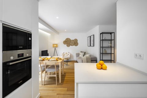 Apartment, 3 Bedrooms | Private kitchen | Electric kettle, toaster