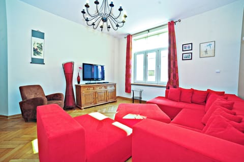 Comfort Apartment | Iron/ironing board, free WiFi