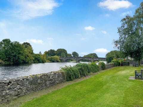 Surrounding area | Creebridge - Peppy - Creebridge, Newton Stewart