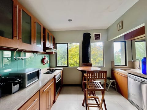 Exclusive Condo, 3 Bedrooms, Kitchen, Pool View | Private kitchen