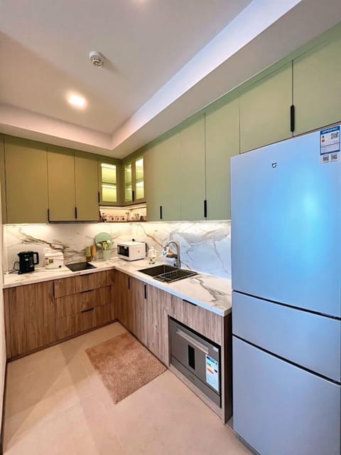 Basic Apartment, 1 Bedroom | Private kitchen | Fridge, microwave, rice cooker, cookware/dishes/utensils