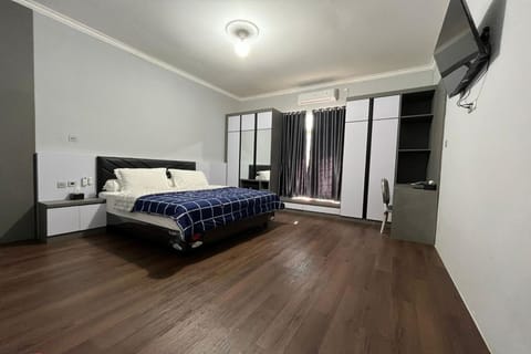 Deluxe Double Room | Free WiFi, bed sheets