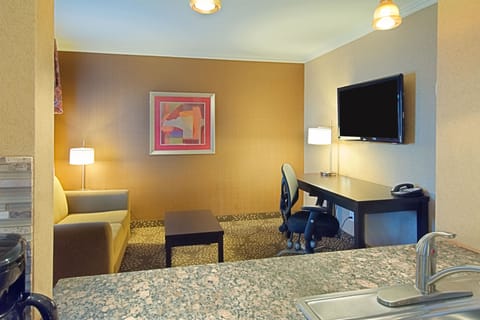 Suite, 1 King Bed, Non Smoking, Kitchenette | Premium bedding, pillowtop beds, in-room safe, desk