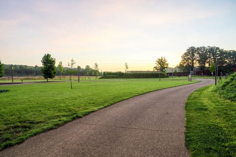 Immediate Surroundings [summer] (<1 km)