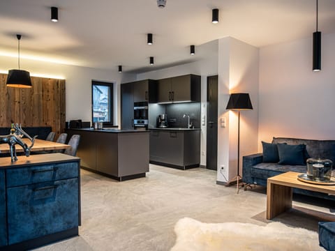 House | Private kitchen | Electric kettle, toaster, highchair