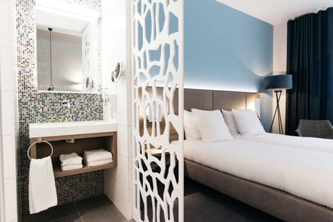 In-room safe, desk, free WiFi, bed sheets