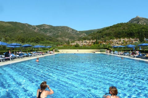 Apartment | Pool | Outdoor pool