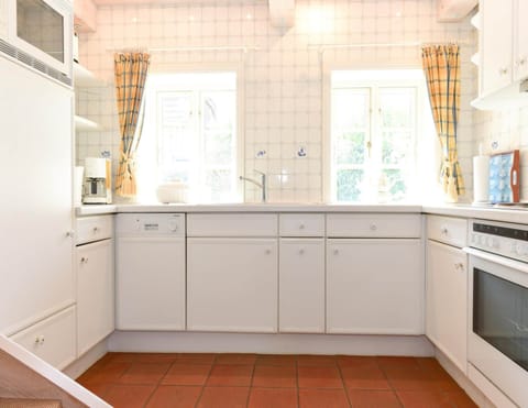 House | Private kitchen | Highchair