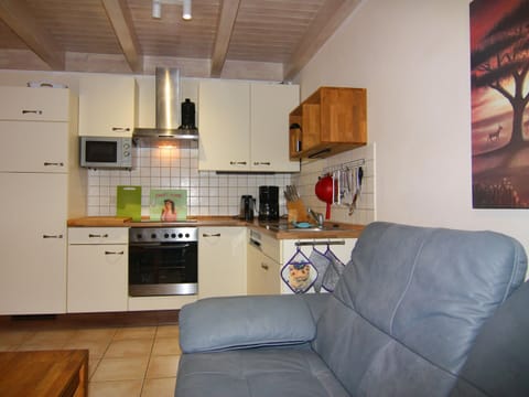 House | Private kitchen | Electric kettle, toaster, highchair