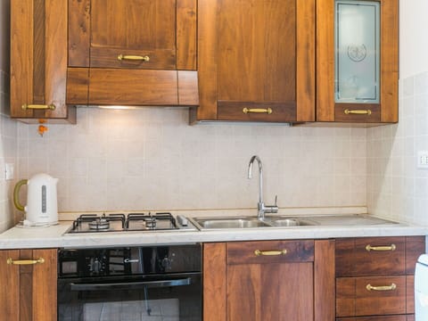 Brown, Cabinetry, Countertop, Furniture, Property, Kitchen Sink, Sink, White, Building, Kitchen