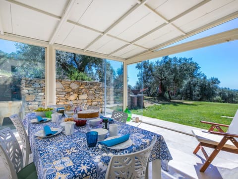 Sky, Snow, Mountain, Building, World, Slope, House, Natural Landscape, Freezing, Landscape