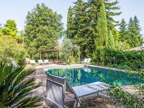 Water, Plant, Sky, Plant Community, Nature, Tree, Natural Landscape, Botany, Vegetation, Swimming Pool