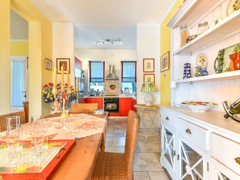 Sky, Snow, Mountain, Building, World, Slope, House, Natural Landscape, Freezing, Landscape