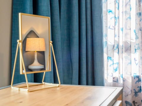 Car, Cloud, Sky, Vehicle, Wheel, Plant, Motor Vehicle, Infrastructure, Arecales