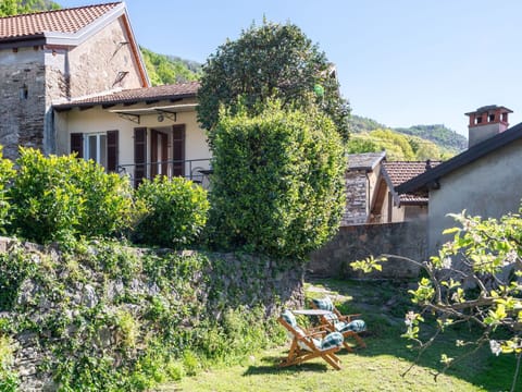 Plant, Building, Sky, Property, Window, House, Natural Landscape, Land Lot, Grass, Biome