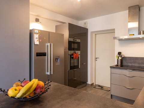 Banana, Cabinetry, Building, Wood, House, Drawer, Flooring, Dresser, Door